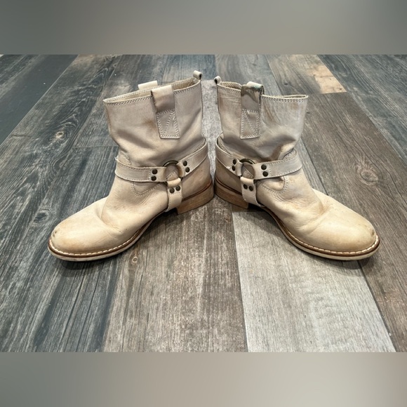 Sundance Ankle Harness Bootie Moto Nude Neutral Leather Italy Sz 37 / 6 - Picture 1 of 7